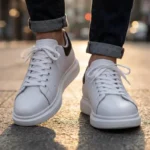 Vue de face des chaussures rehaussantes homme Vue de face des chaussures rehaussantes homme