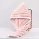Bonnet pour cheveux secs pour femmes — vu de près Bonnet pour cheveux secs pour femmes — vu de près